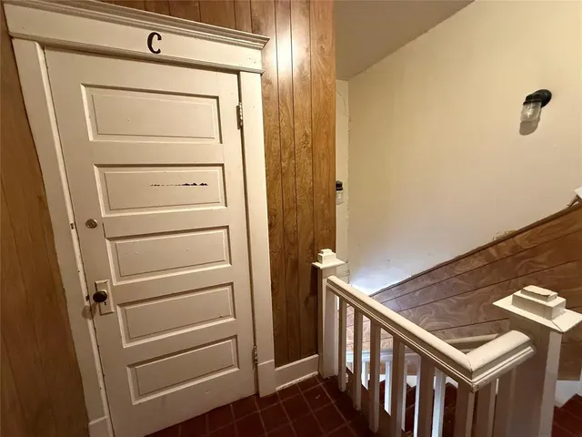 Photo 7 — 1702 S 8th Street, Chickasha, OK 73018