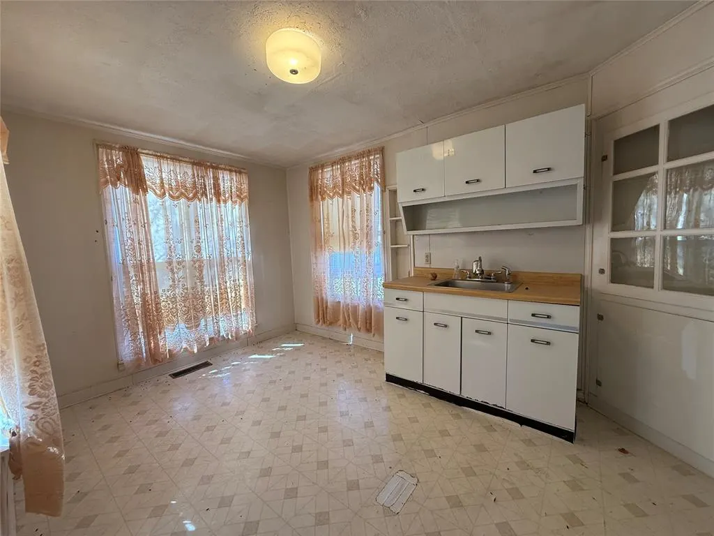 Photo 17 — 1702 S 8th Street, Chickasha, OK 73018