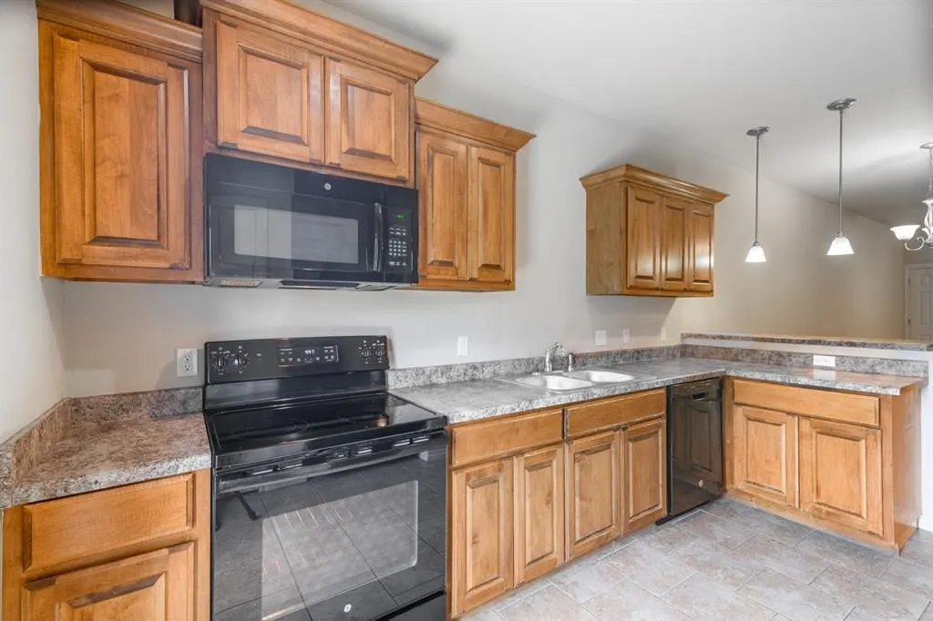 Photo 9 — 1016 SW 92nd Street, Oklahoma City, OK 73139