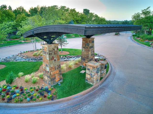 Photo 7 — 5917 Harper Creek Trail, Edmond, OK 73034