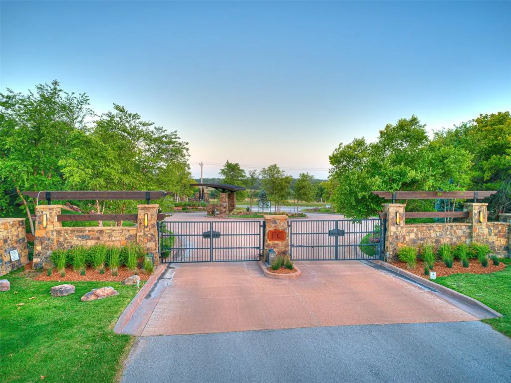 Photo 4 — 6648 James Creek Trail, Edmond, OK 73034