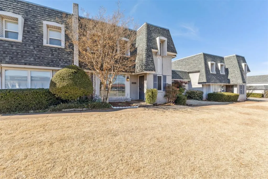 Photo 2 — 11333 N May Avenue, Oklahoma City, OK 73120