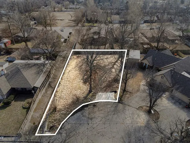 Photo 2 — 6400 NW 31st Terrace, Bethany, OK 73008
