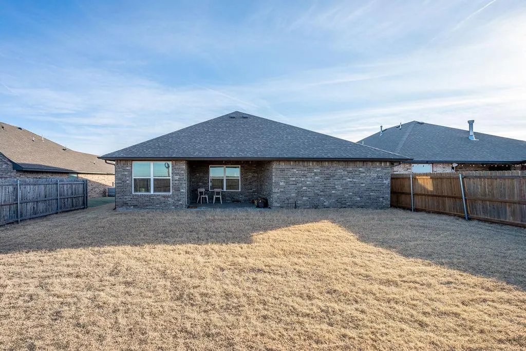 Photo 25 — 9501 NW 93rd Street, Yukon, OK 73099