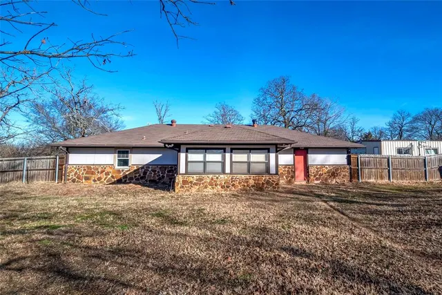 Photo 3 — 1505 E 8th Street, Chandler, OK 74834