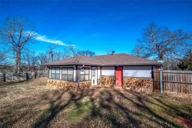 Photo 4 — 1505 E 8th Street, Chandler, OK 74834
