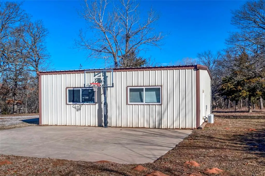 Photo 7 — 1505 E 8th Street, Chandler, OK 74834