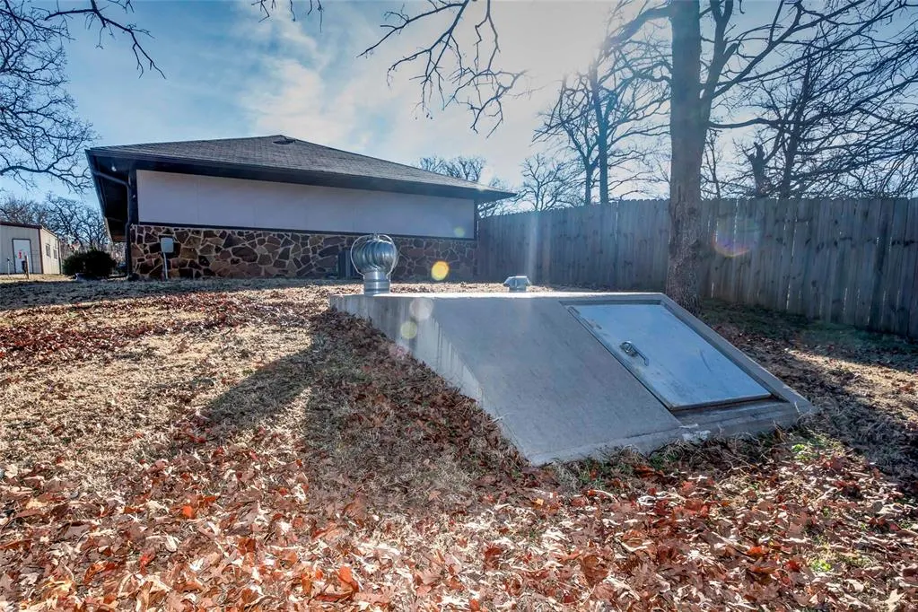 Photo 9 — 1505 E 8th Street, Chandler, OK 74834