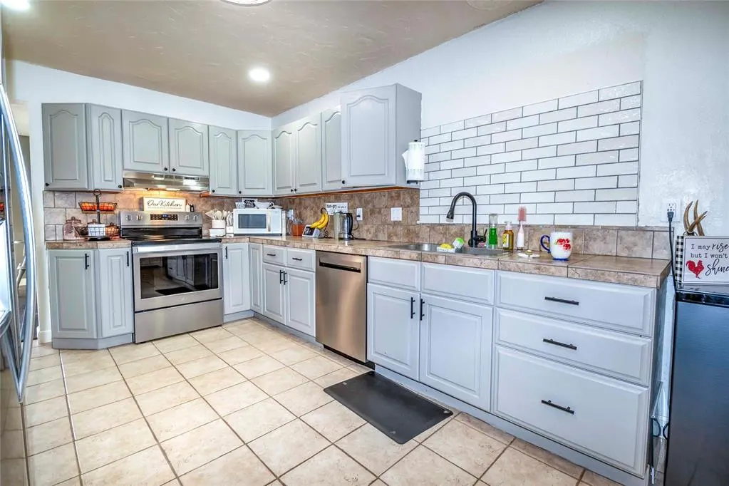 Photo 24 — 1505 E 8th Street, Chandler, OK 74834