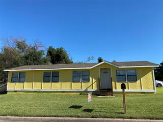 Sold home at 1401 N Independence Avenue