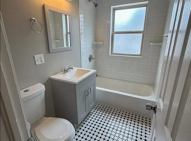 Photo 2 — 4616 N Classen Boulevard, Oklahoma City, OK 73118