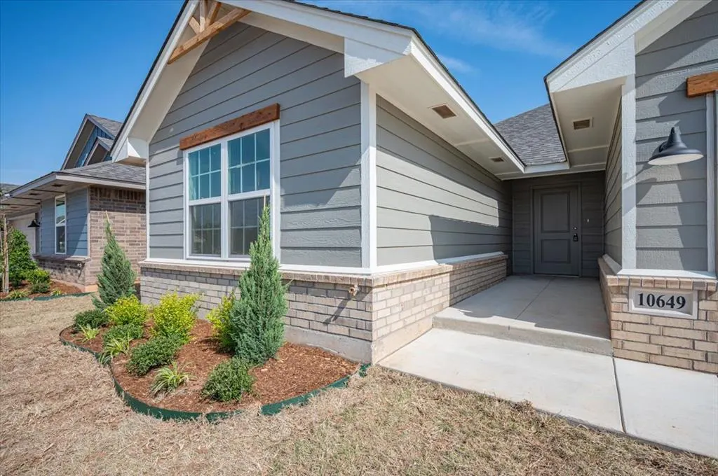 Photo 4 — 10649 SW 18th Street, Yukon, OK 73099