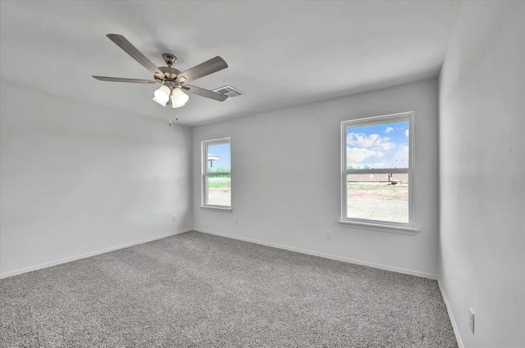 Photo 18 — 10649 SW 18th Street, Yukon, OK 73099