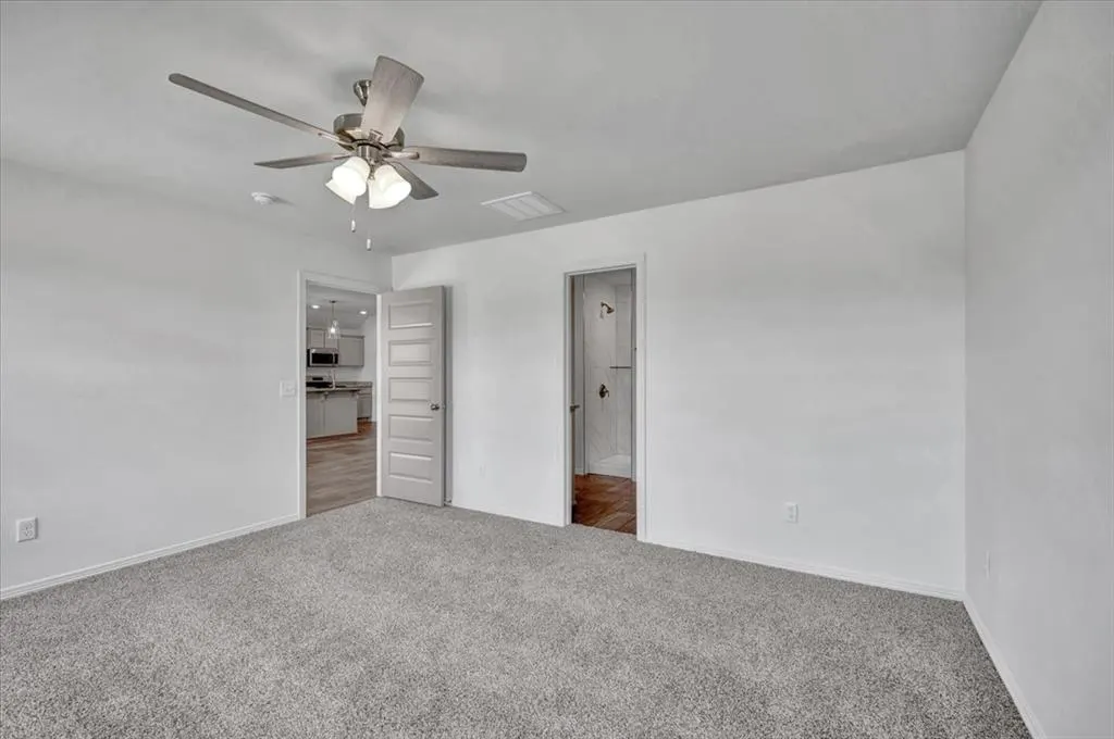 Photo 19 — 10649 SW 18th Street, Yukon, OK 73099