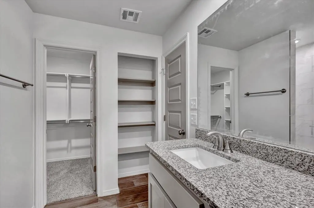 Photo 21 — 10649 SW 18th Street, Yukon, OK 73099
