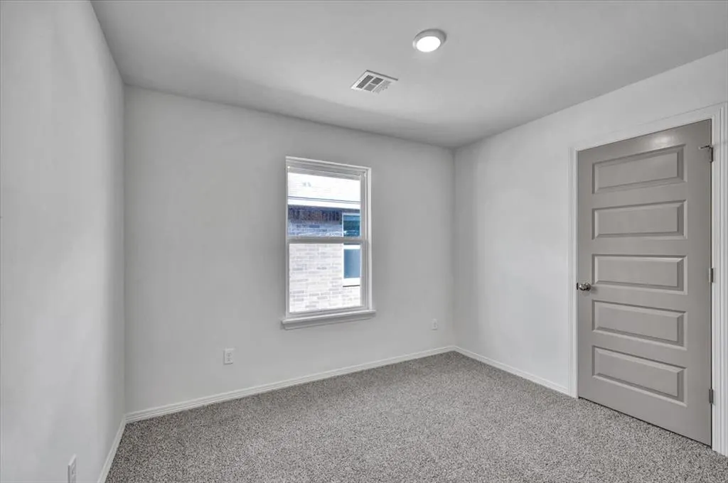 Photo 29 — 10649 SW 18th Street, Yukon, OK 73099