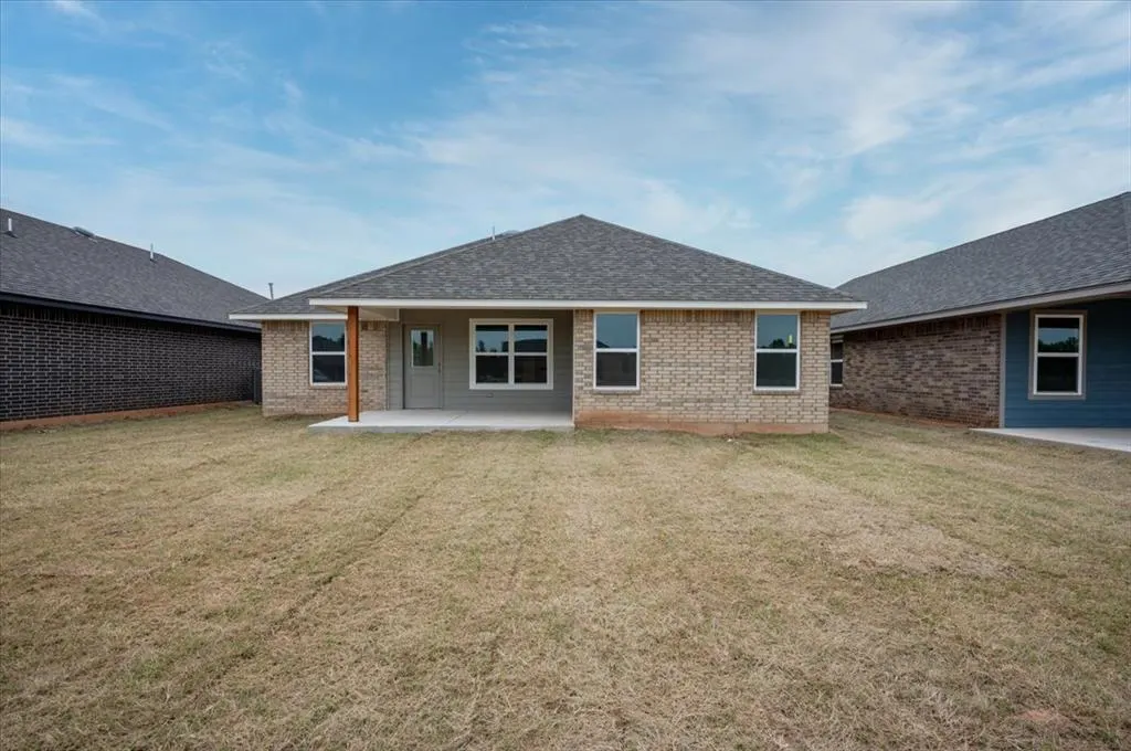 Photo 38 — 10649 SW 18th Street, Yukon, OK 73099