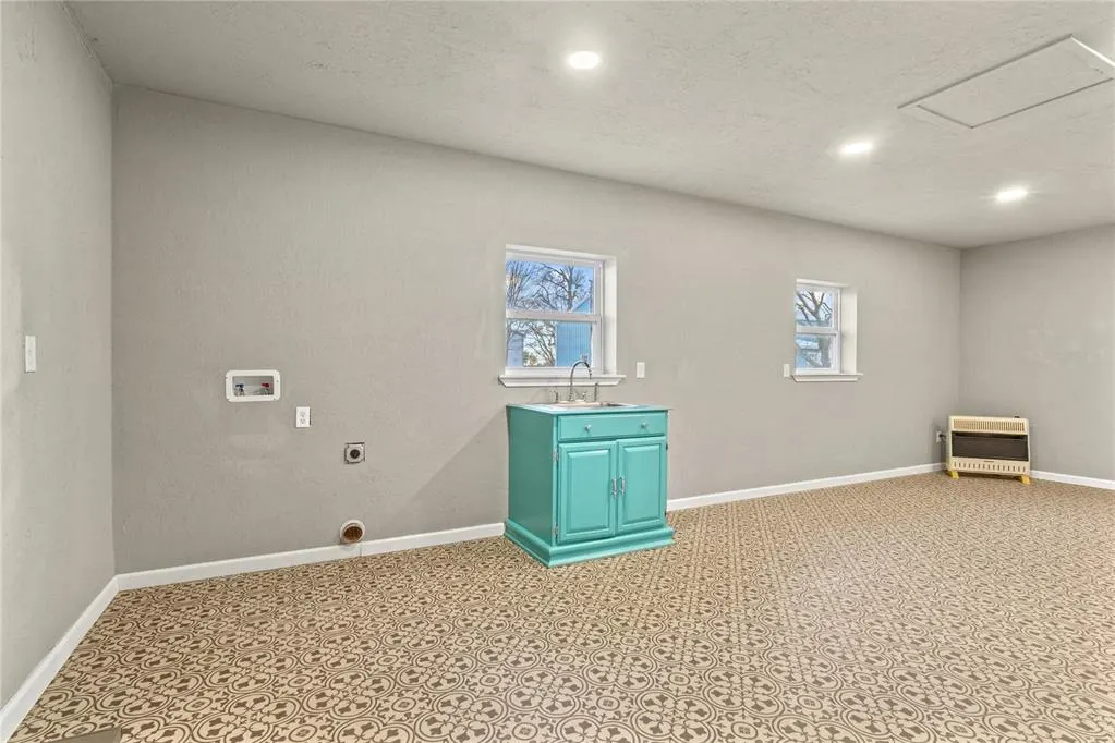 Photo 24 — 24484 E 990 Road, Weatherford, OK 73096
