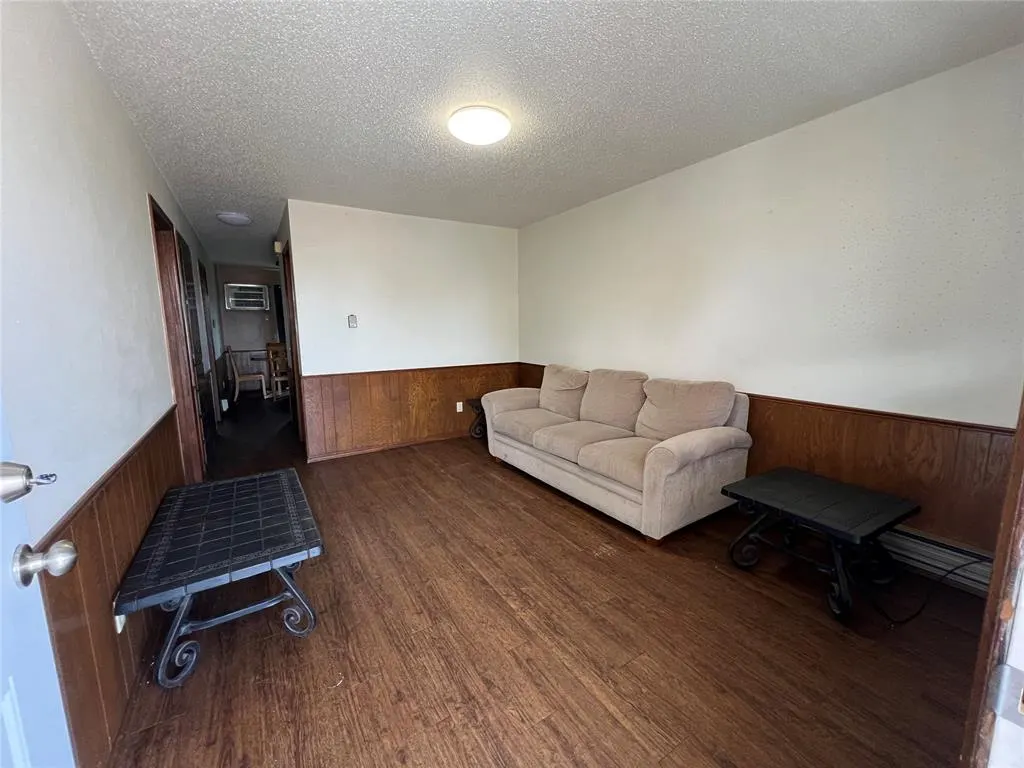 Photo 2 — 1020 N 6th Street 8 & 5, Weatherford, OK 73096