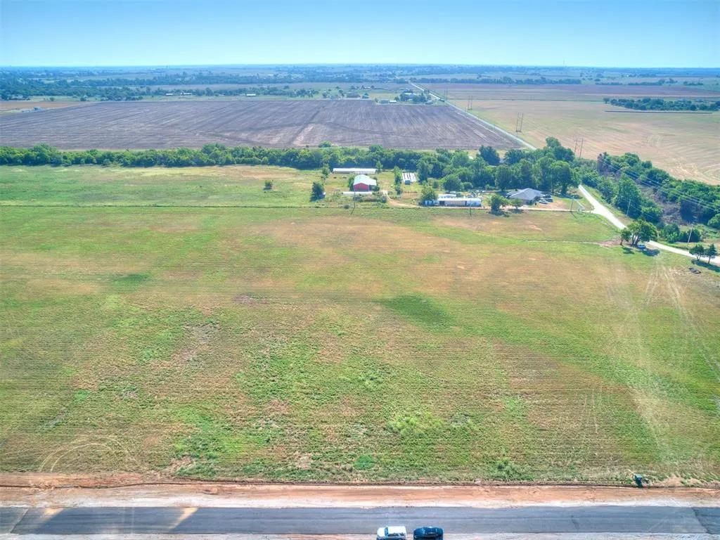 Photo 2 — 979 Rylee Lane, Tuttle, OK 73089
