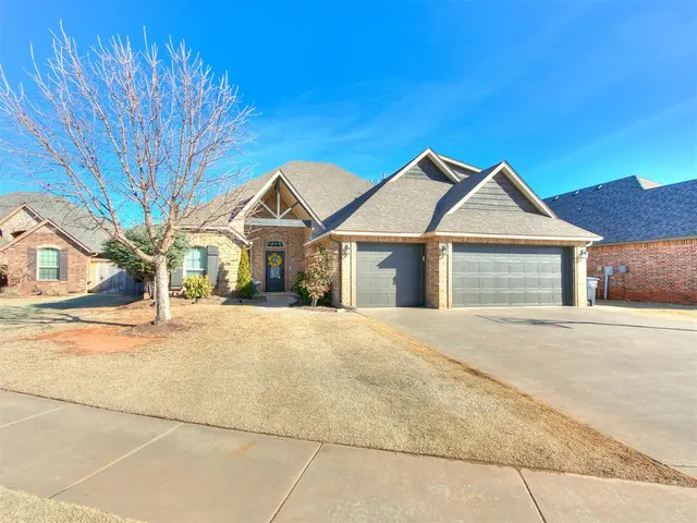 Front exterior — 1320 Sonoma Lakes Boulevard, Moore, OK 73160