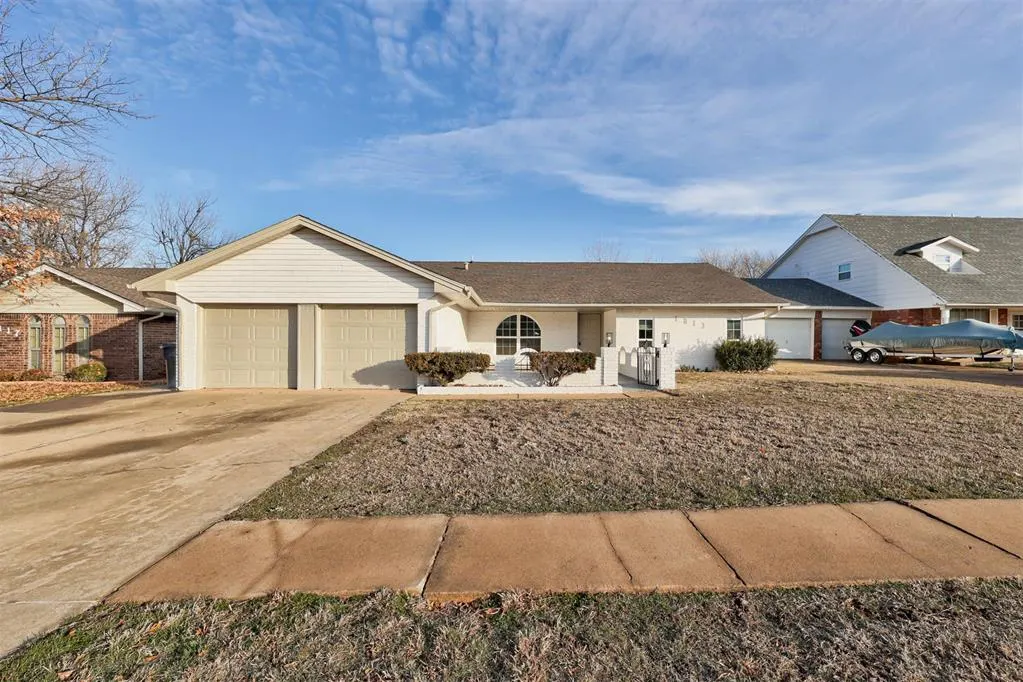 Front exterior — 1013 SW 95th Street, Oklahoma City, OK 73139