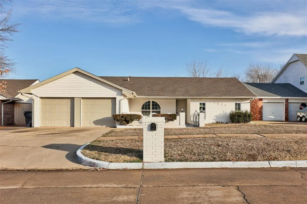 Photo 2 — 1013 SW 95th Street, Oklahoma City, OK 73139
