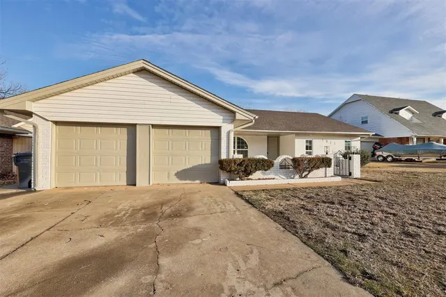 Photo 4 — 1013 SW 95th Street, Oklahoma City, OK 73139