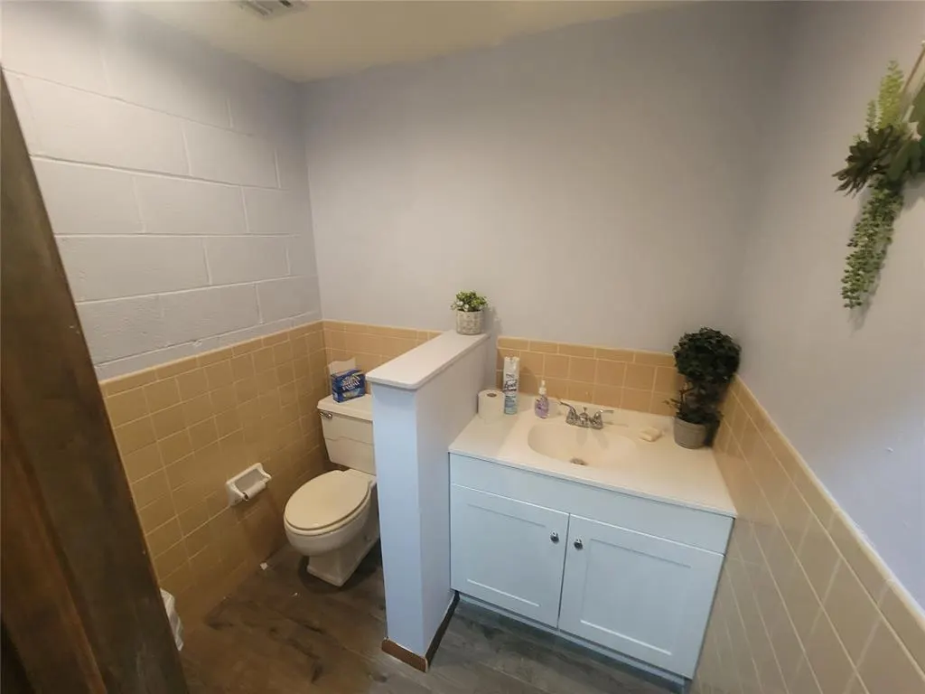 Photo 5 — 405 N Harmon Avenue, Watonga, OK 73772