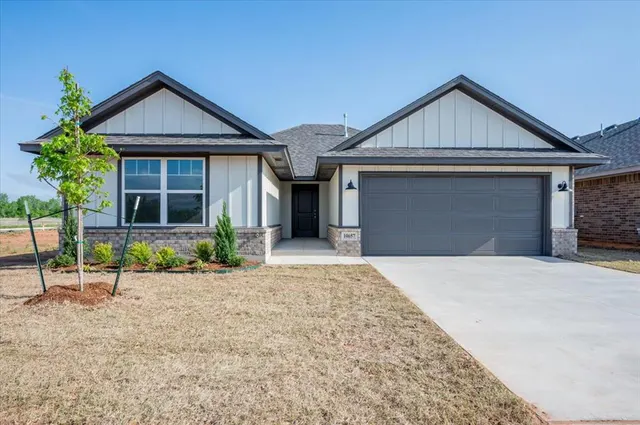 Front exterior — 10657 SW 18th Street, Yukon, OK 73099