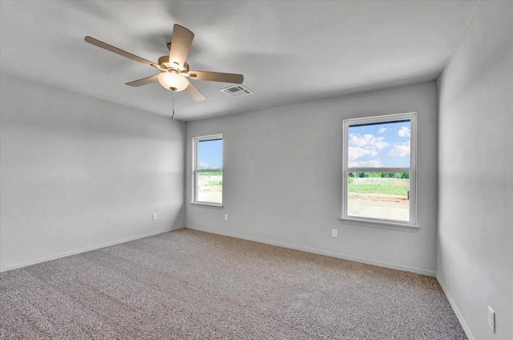 Photo 18 — 10657 SW 18th Street, Yukon, OK 73099