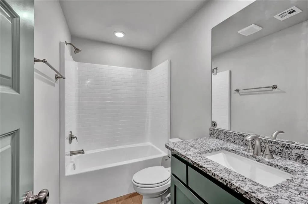Photo 24 — 10657 SW 18th Street, Yukon, OK 73099