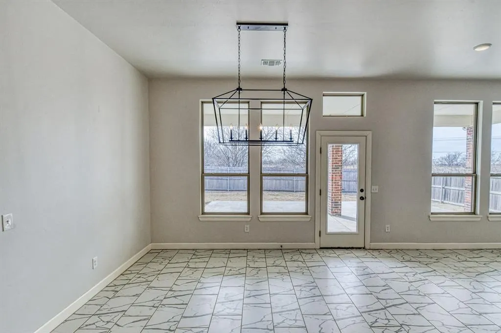 Photo 11 — 13324 SW 8th Street, Yukon, OK 73099
