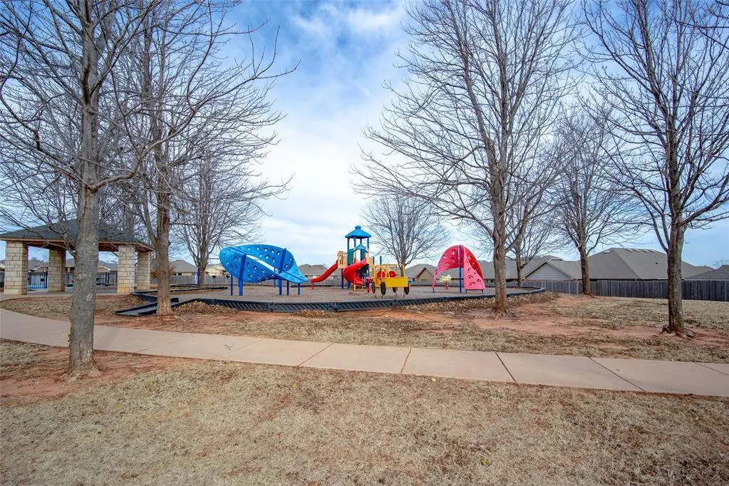 Photo 43 — 13324 SW 8th Street, Yukon, OK 73099
