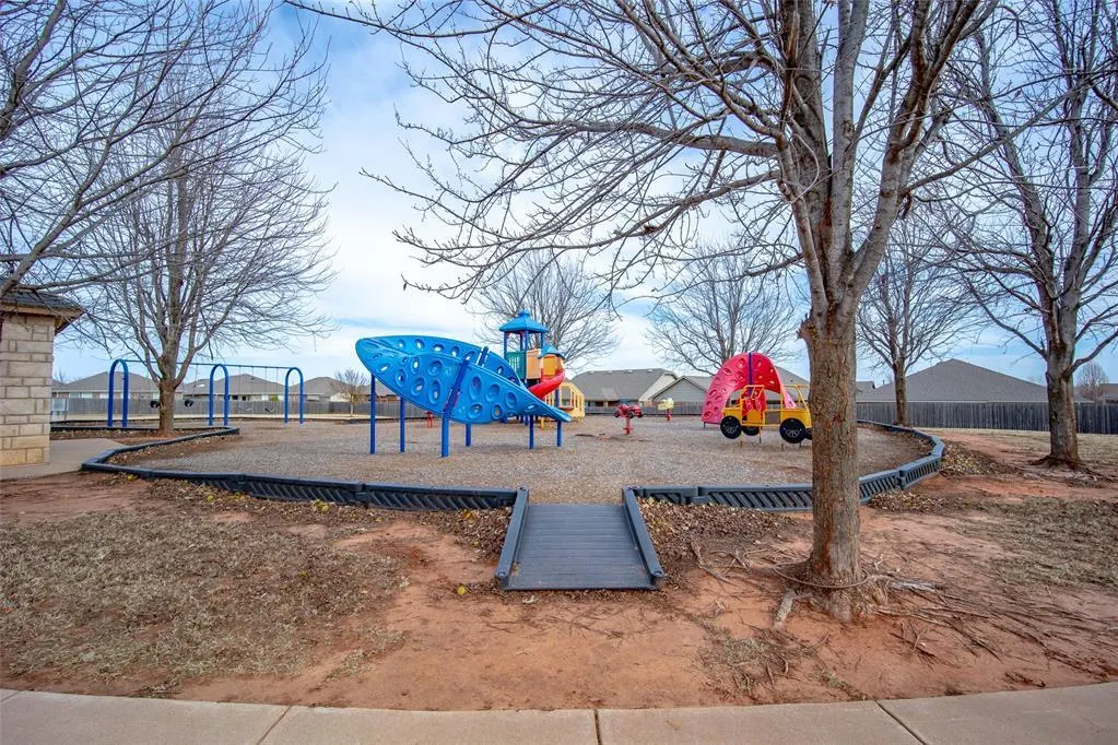 Photo 44 — 13324 SW 8th Street, Yukon, OK 73099