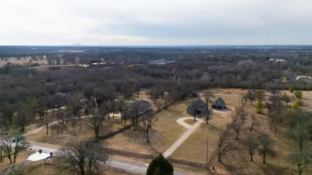 Photo 7 — 8925 Acre View Drive, Oklahoma City, OK 73151