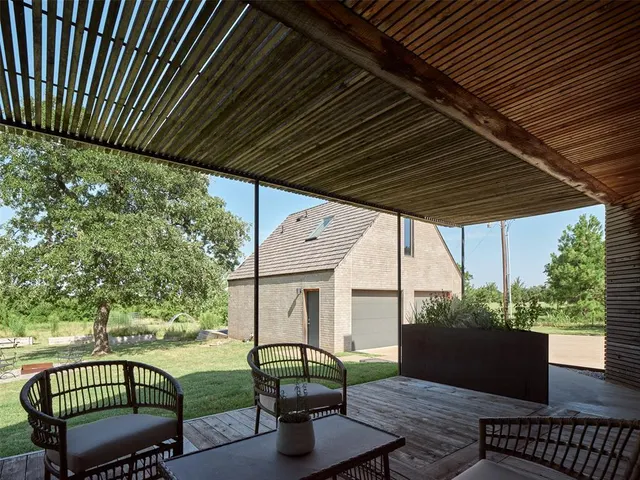 Photo 6 — 8925 Acre View Drive, Oklahoma City, OK 73151