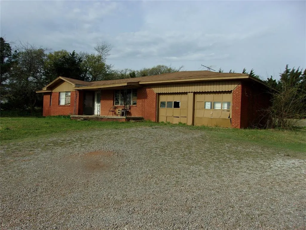 Photo 2 — 103355 S 3350 Road, McLoud, OK 74851
