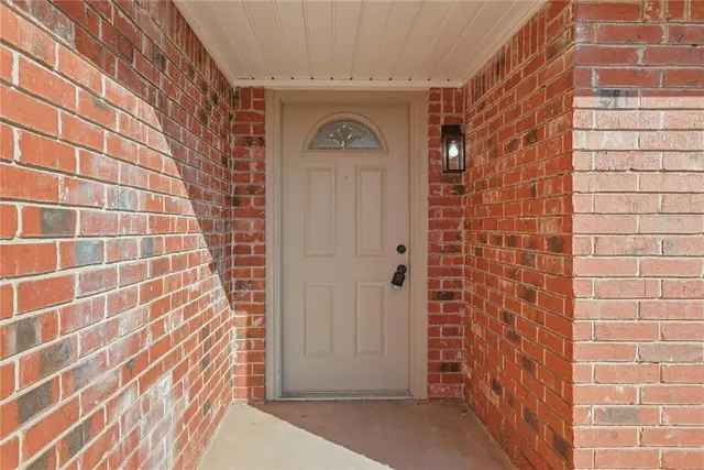 Photo 4 — 1637 NE 32nd Street, Oklahoma City, OK 73111