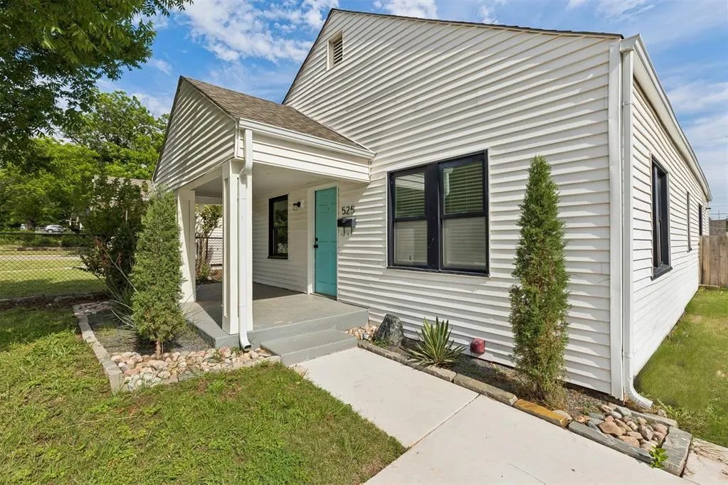 Photo 4 — 525 NW 27th Street, Oklahoma City, OK 73103