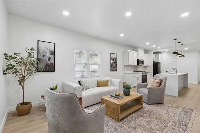 Photo 8 — 525 NW 27th Street, Oklahoma City, OK 73103