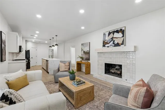Photo 2 — 525 NW 27th Street, Oklahoma City, OK 73103