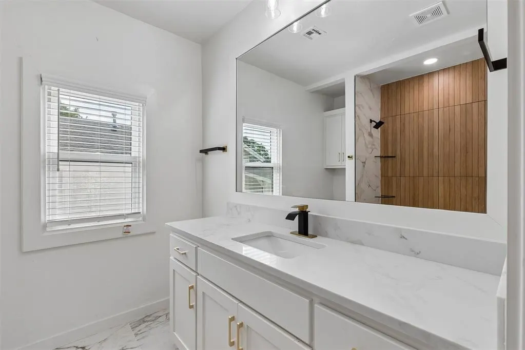 Photo 19 — 525 NW 27th Street, Oklahoma City, OK 73103