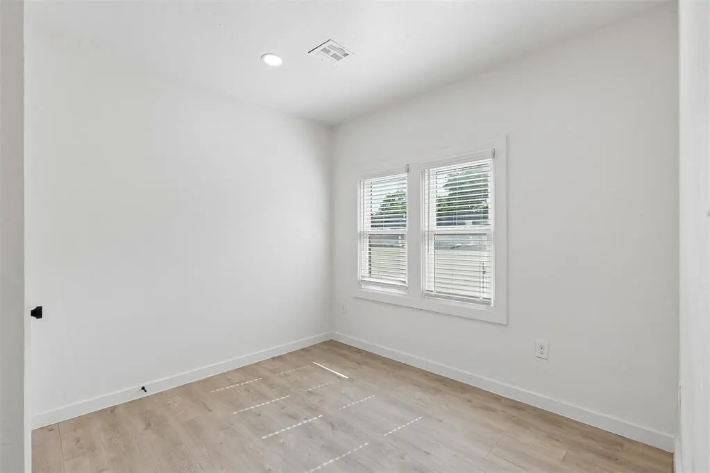 Photo 24 — 525 NW 27th Street, Oklahoma City, OK 73103