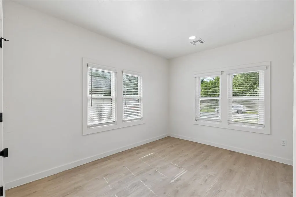 Photo 27 — 525 NW 27th Street, Oklahoma City, OK 73103
