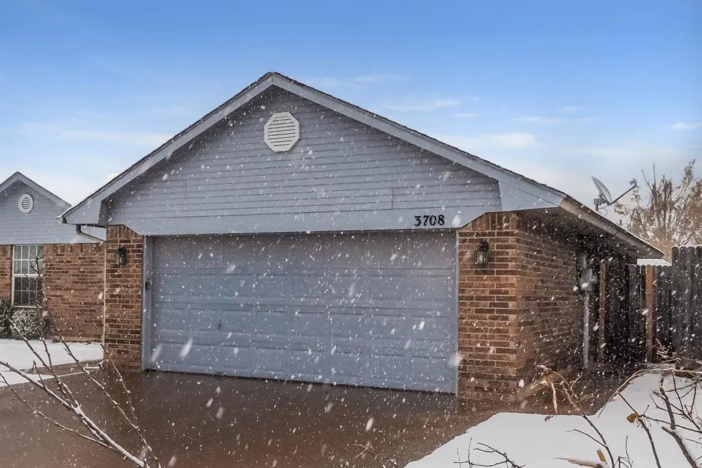 Photo 3 — 3708 Windrun Place, Oklahoma City, OK 73179