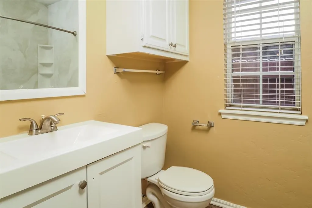 Photo 13 — 3708 Windrun Place, Oklahoma City, OK 73179
