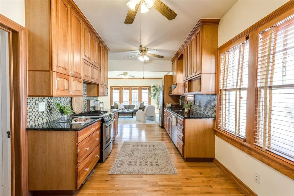 Photo 10 — 1909 N Gatewood Avenue, Oklahoma City, OK 73106