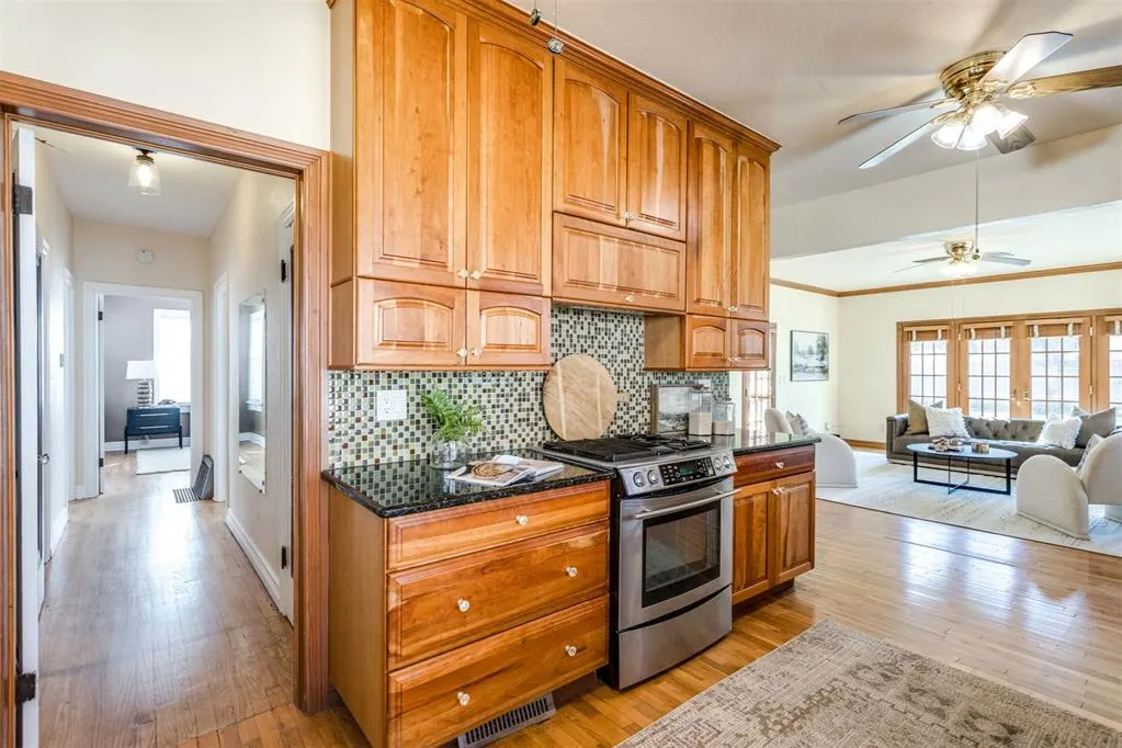 Photo 11 — 1909 N Gatewood Avenue, Oklahoma City, OK 73106