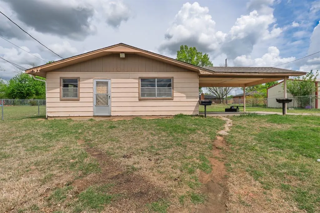 Photo 41 — 3003 N Bell Avenue, Shawnee, OK 74804